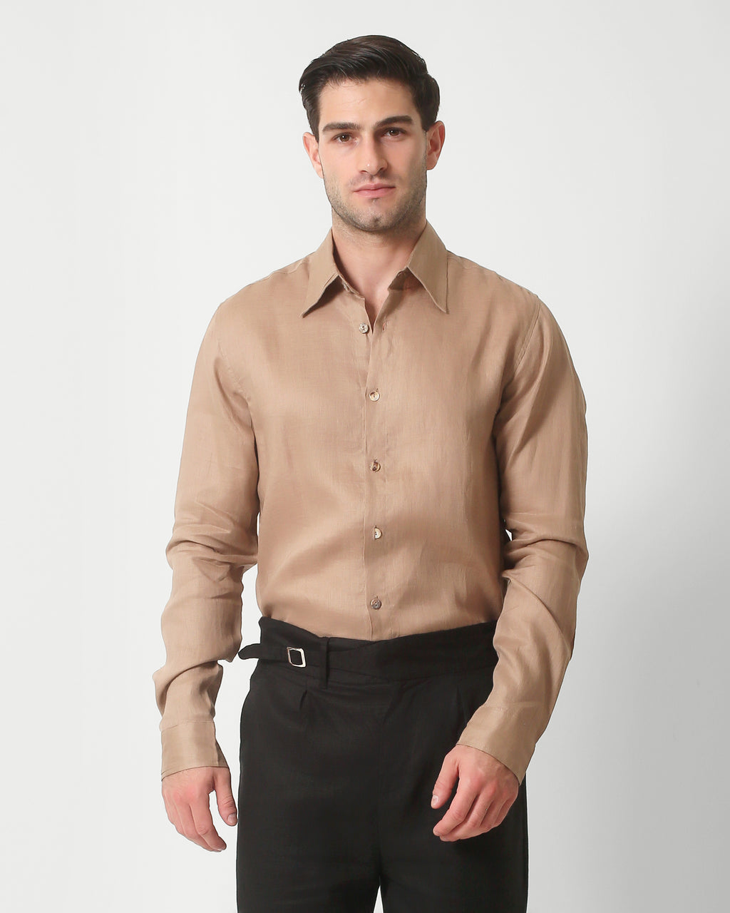 CLASSIC LINEN SHIRT - TAN