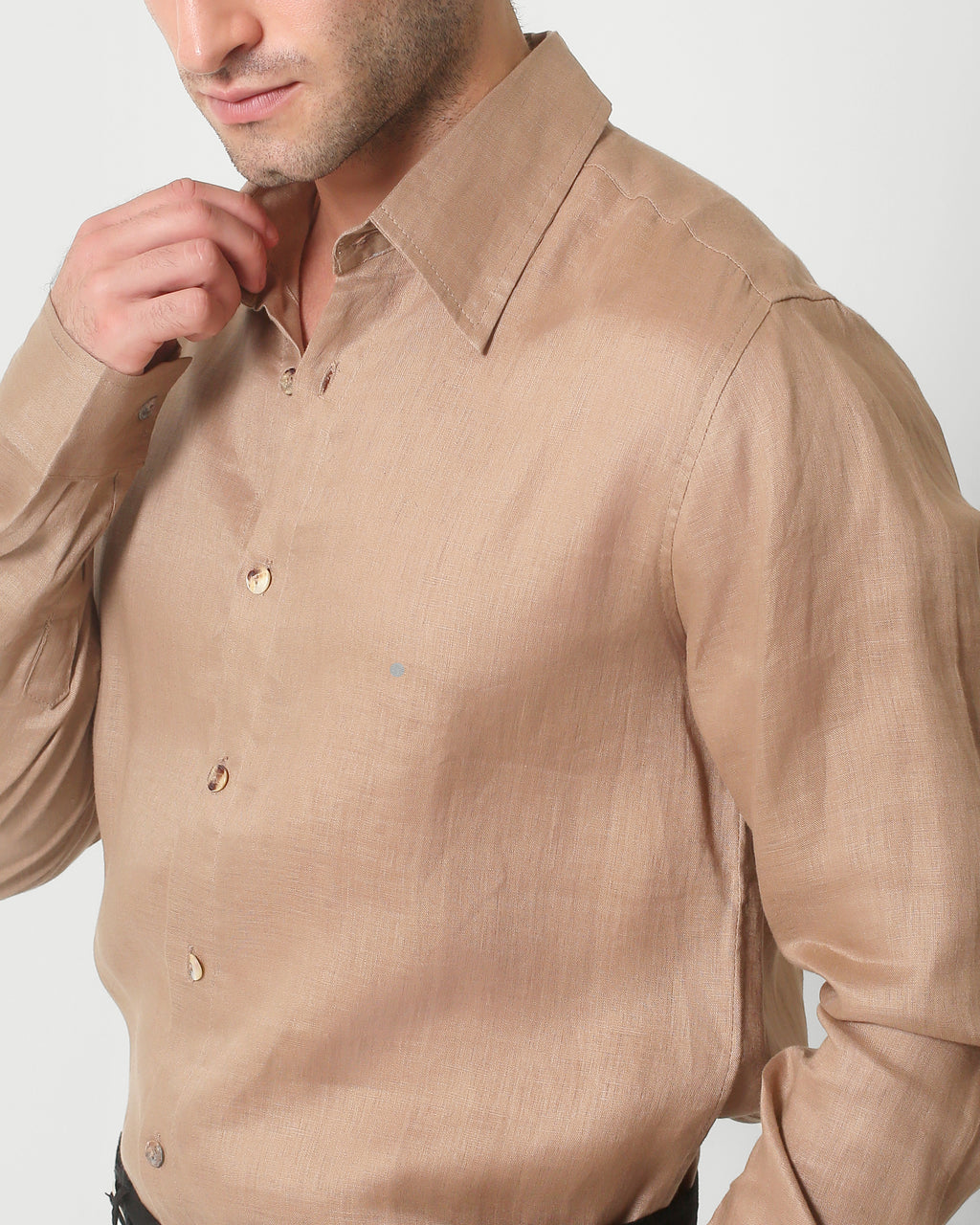 CLASSIC LINEN SHIRT - TAN
